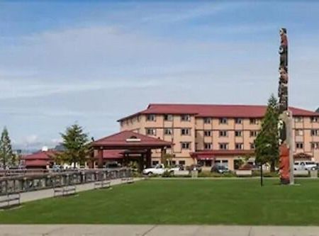 Totem Square Hotel And Marina Sitka Exterior photo